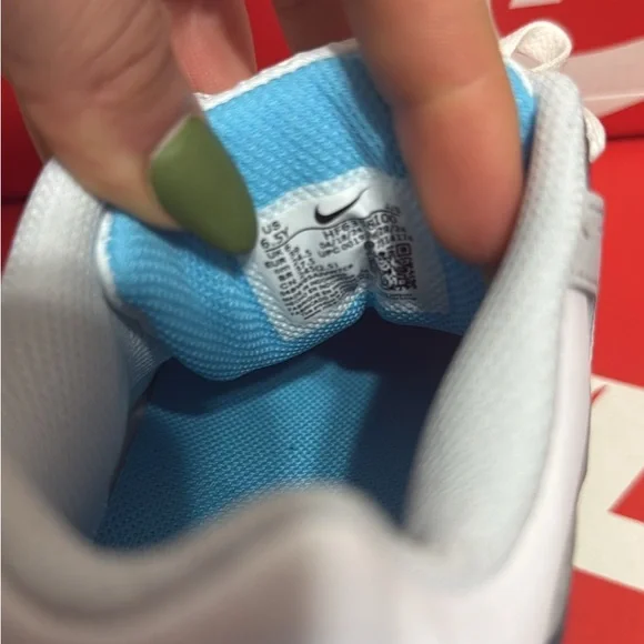 Nike Air Max 90’s. White and Blue Sneakers - Picture 4 of 4